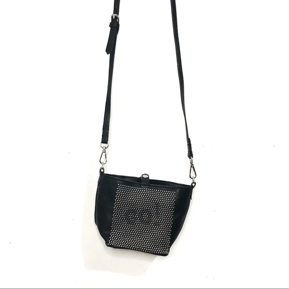 Zara | “Go!” Crossbody Bag - Picture 2 of 5